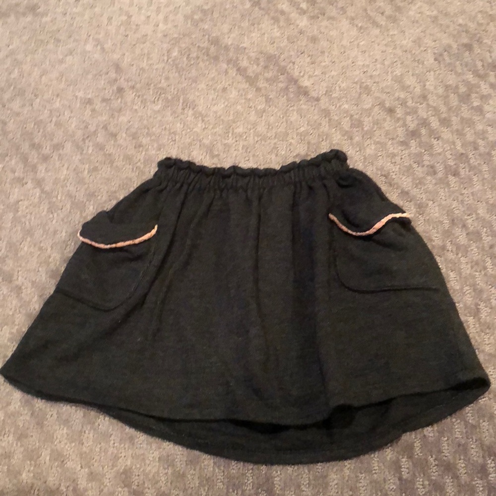 ZARA girls dark grey skirt with pink trim